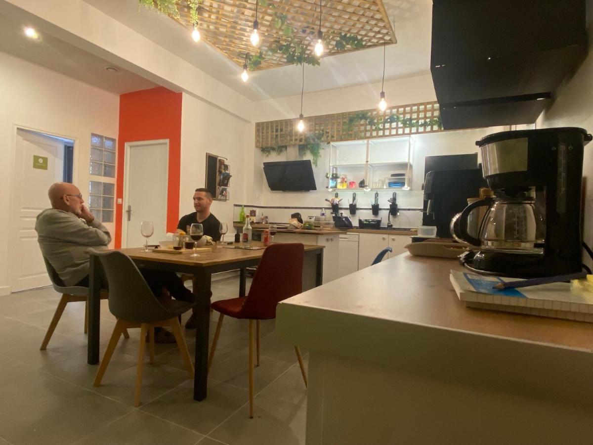 La Maison D'Angelique - Colocation Hoteliere A 150M Gare Tgv- Grande Cuisine Equipee & Salon - Fibre - Netflix Niort Exteriör bild